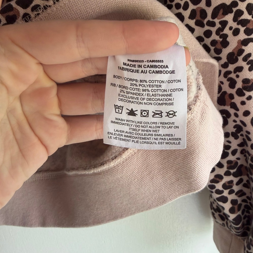 Nike Womens Leopard Print Crewneck Sweatshirt Tan Brown XS Fleece Futura Logo - Picture 6 of 9
